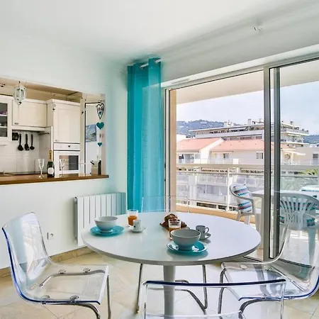 Bright One Bdrm A/c-swimming Pool/congress By Olidesi Διαμέρισμα