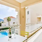 Bright One Bdrm A/c-swimming Pool/congress By Olidesi Appartamento *